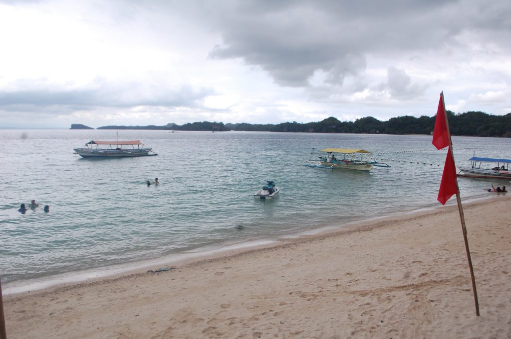 ALT="panay island travel guide and raymen beach resort"