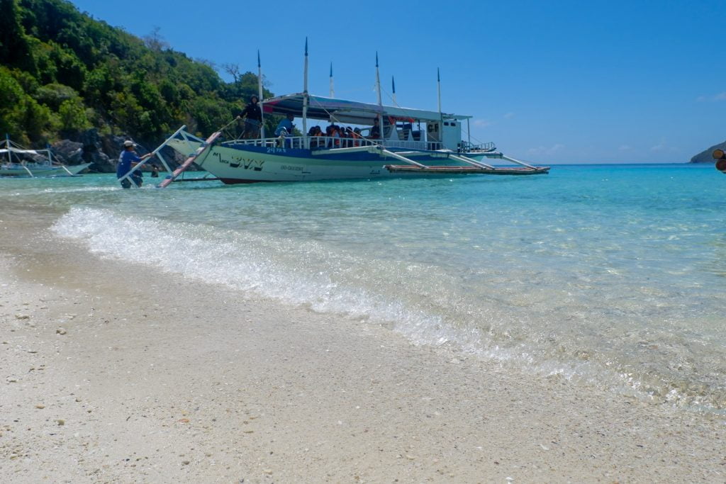 ALT="the little boracay at isla de gigantes"