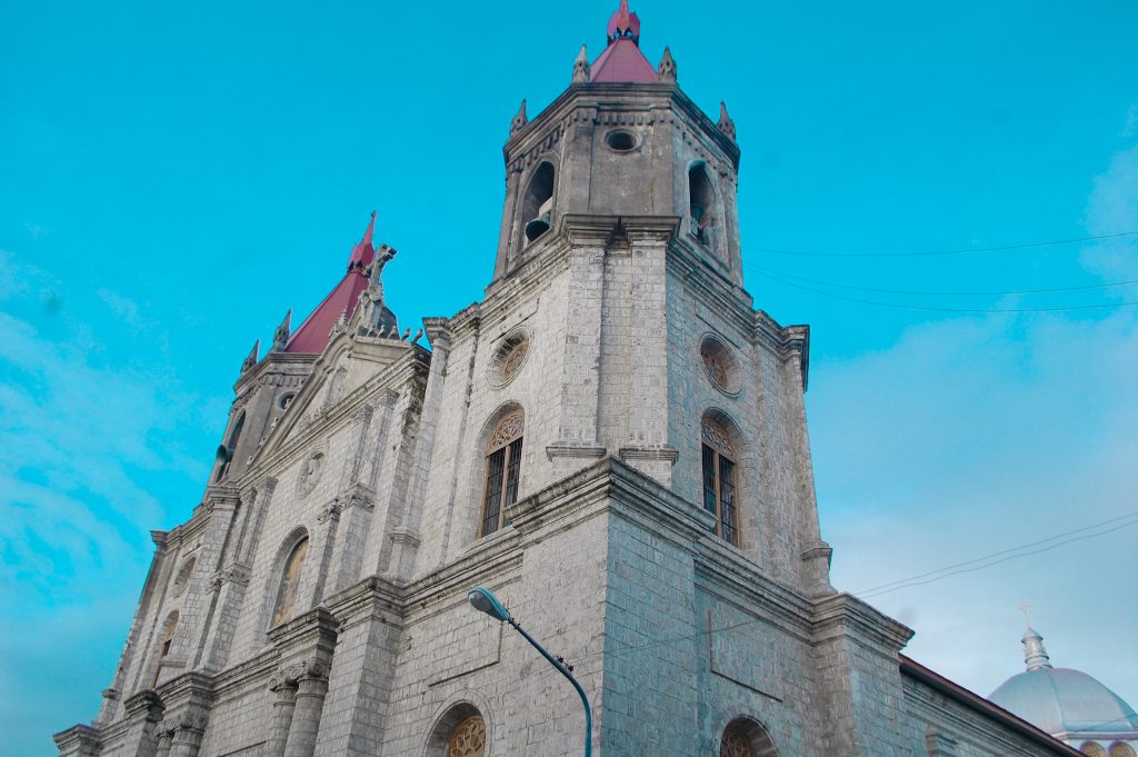 ALT="the molo church iloilo city panay island"