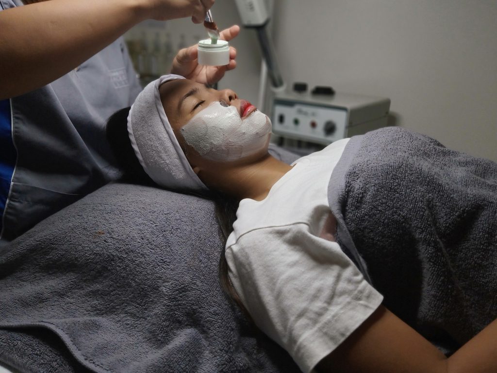 ALT="affordable skin care clinic with best skin treatment"