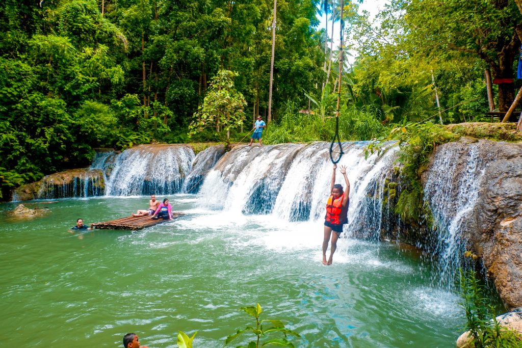 ALT="siquijor waterfalls in the philippines"
