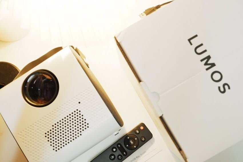 lumos ray as your home cinema projector