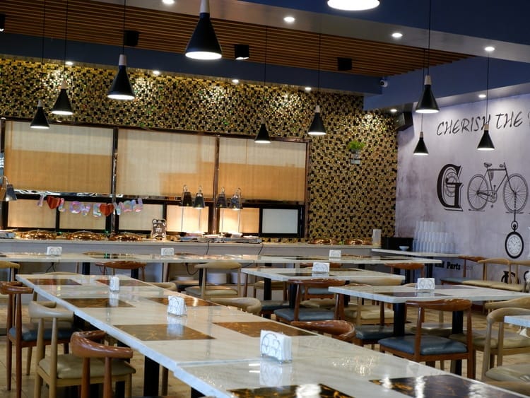 inside yoki buffet restaurant