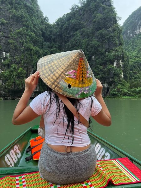 tam coc boat tour ninh binh vietnam