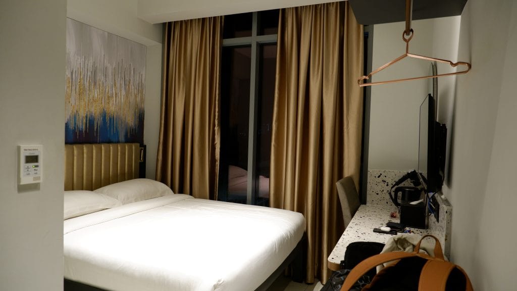 where to stay in singapore cheaply