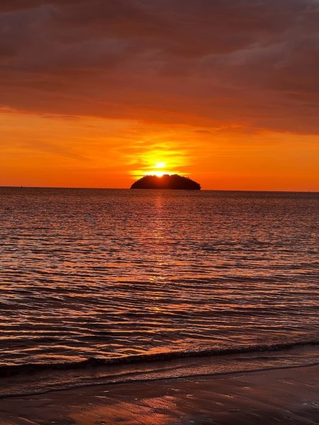 tanjung aru beach sunset