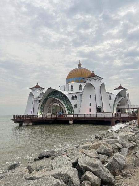 floating mosque malacca malaysia