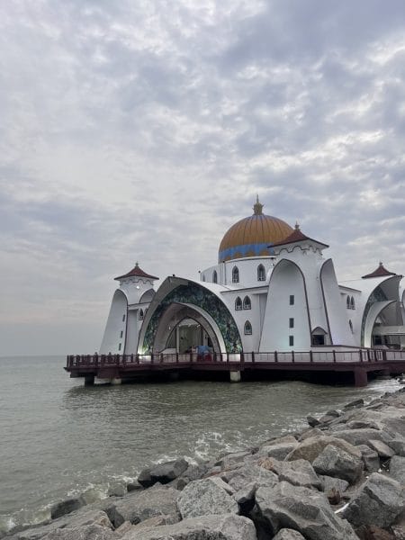 floating mosque melaka malaysia