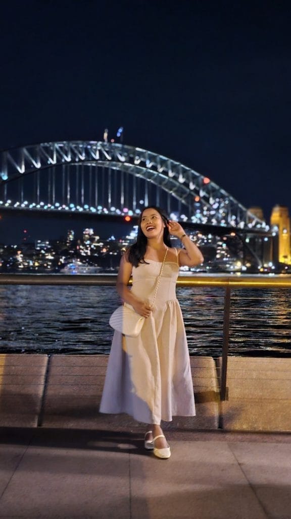 sydney harbour at night